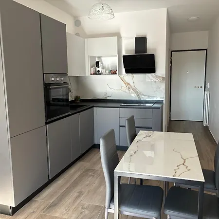Bilocale Con Terrazzo Bolognafiere Διαμέρισμα Trebbo Di Reno